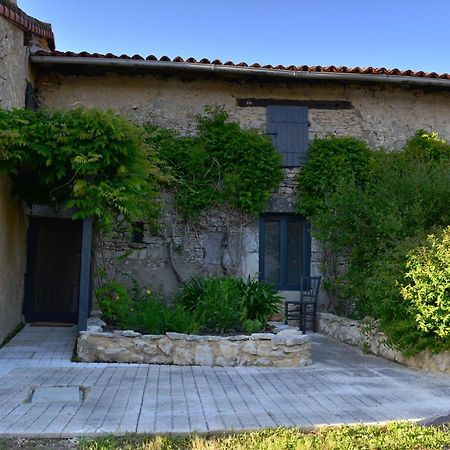 Chez Pique-Fesse Chambre D'Hote Saint-Martin-L'ars Eksteriør bilde