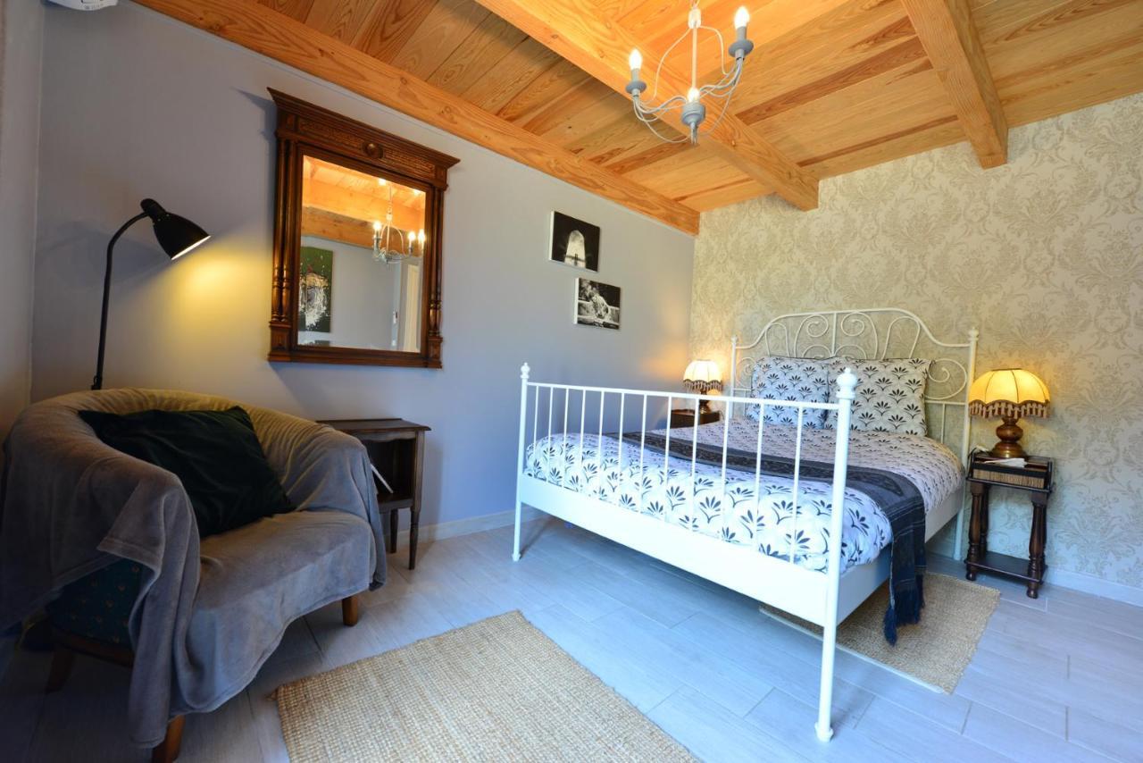 Chez Pique-Fesse Chambre D'Hote Saint-Martin-L'ars Eksteriør bilde